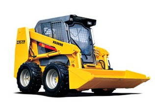 廈門廈工XGMA滑移裝載機(jī)、兩頭忙進(jìn)口（PERKINS鉑金斯）發(fā)動機(jī)