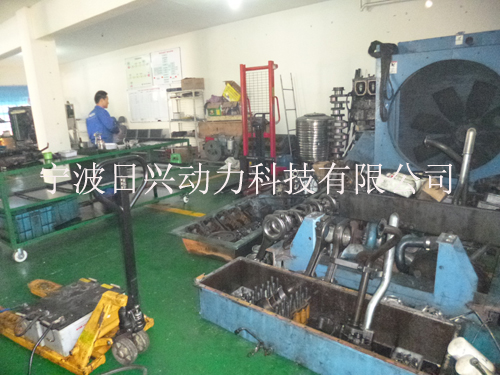 三菱S12柴油發(fā)動(dòng)機(jī)前齒輪室驅(qū)動(dòng)