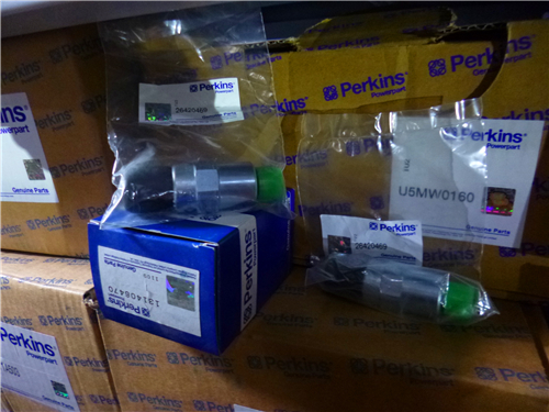 珀金斯1206E柴油機(jī)T410145柴油燃油泵、溫度感應(yīng)傳感器、燃料過濾器