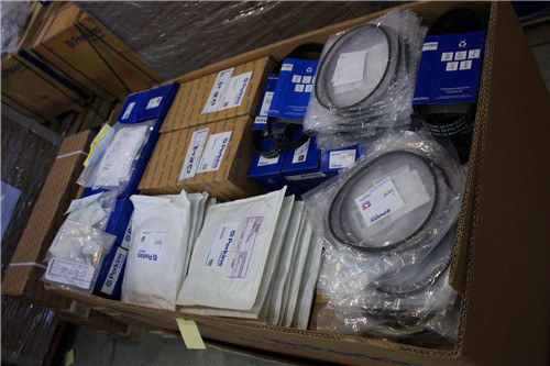 專業(yè)的山貓Bobcat伸縮臂T255635100351335714014040170叉裝車Perkins柴油機(jī)維修配件服務(wù)