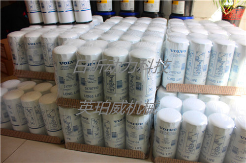 沃爾沃TAD733GE發(fā)電機(jī)柴油濾芯：性能、保養(yǎng)與更換全攻略