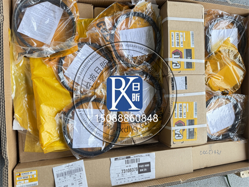 卡特彼勒950GC裝載機C7.1發(fā)動機維保全攻略：從日常養(yǎng)護到配件選購指南